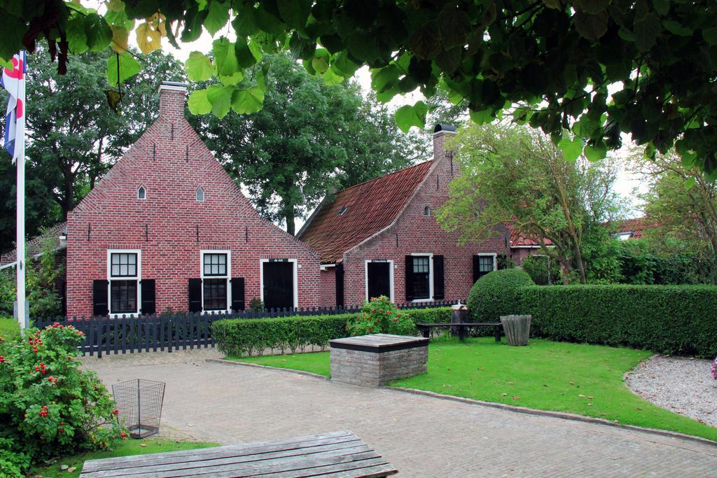 Hotel De Abdij Dokkum Esterno foto